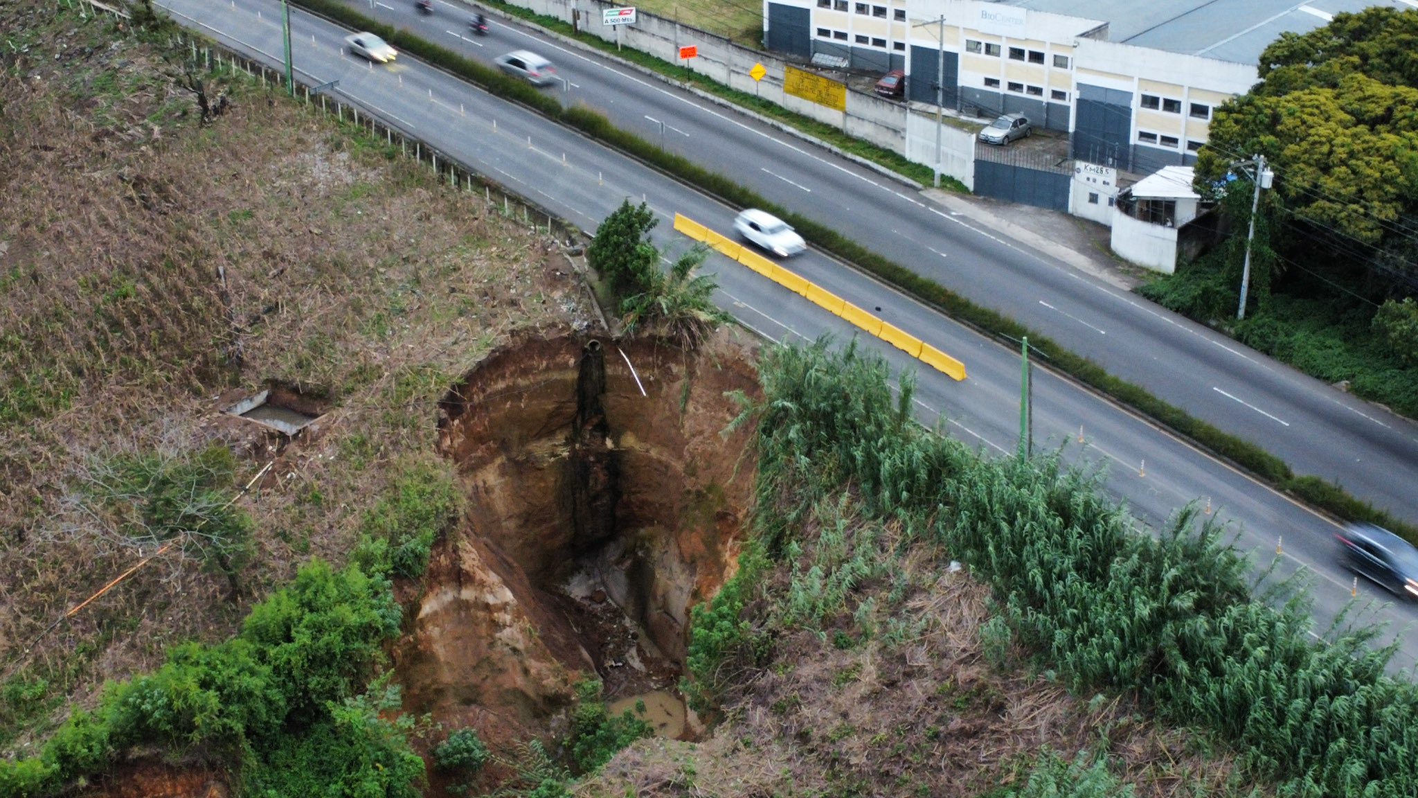 socavon carretera a el salvador 05 noviembre 2023 | 