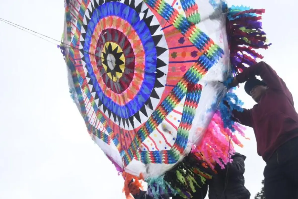 Los Barriletes Gigantes son una de las mayores tradiciones del 1 y 2 de noviembre en Guatemala., Archivo.