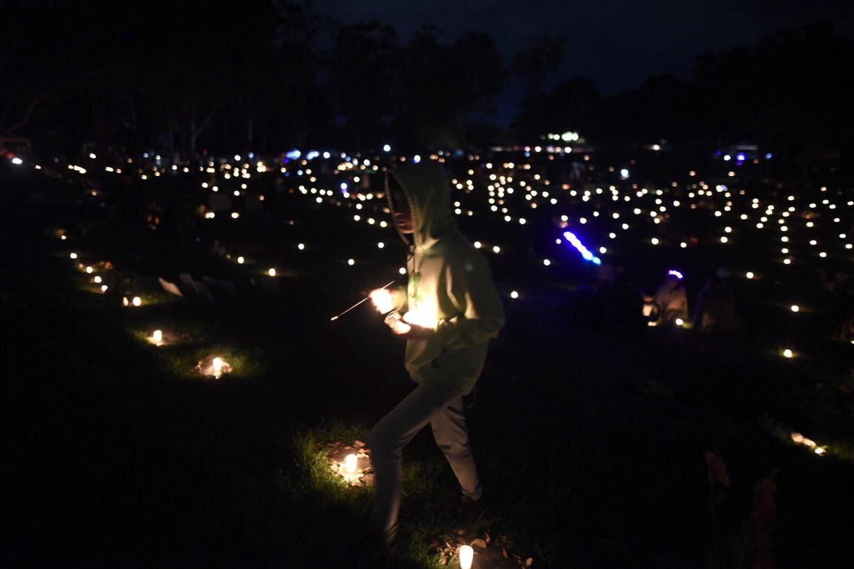 homenaje-luz-cementerio-los-parques-12 | 