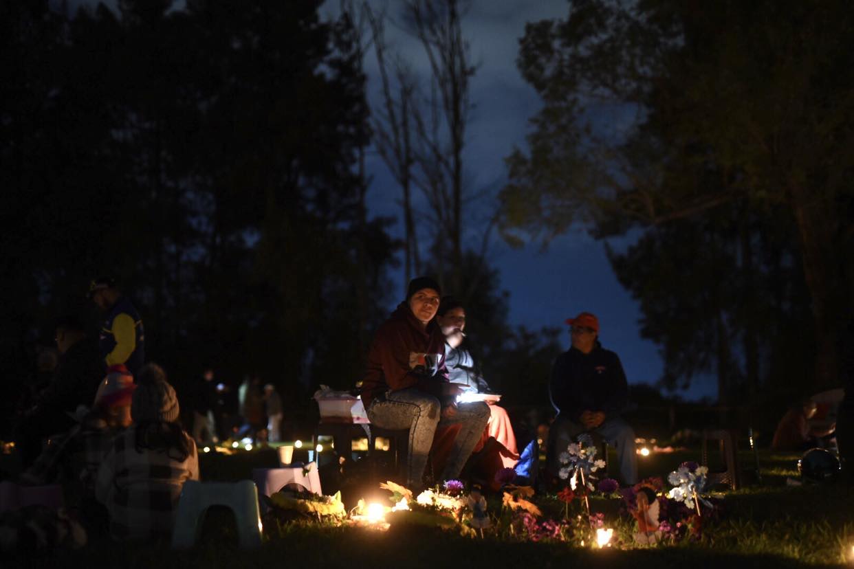 homenaje-luz-cementerio-los-parques-3 | 