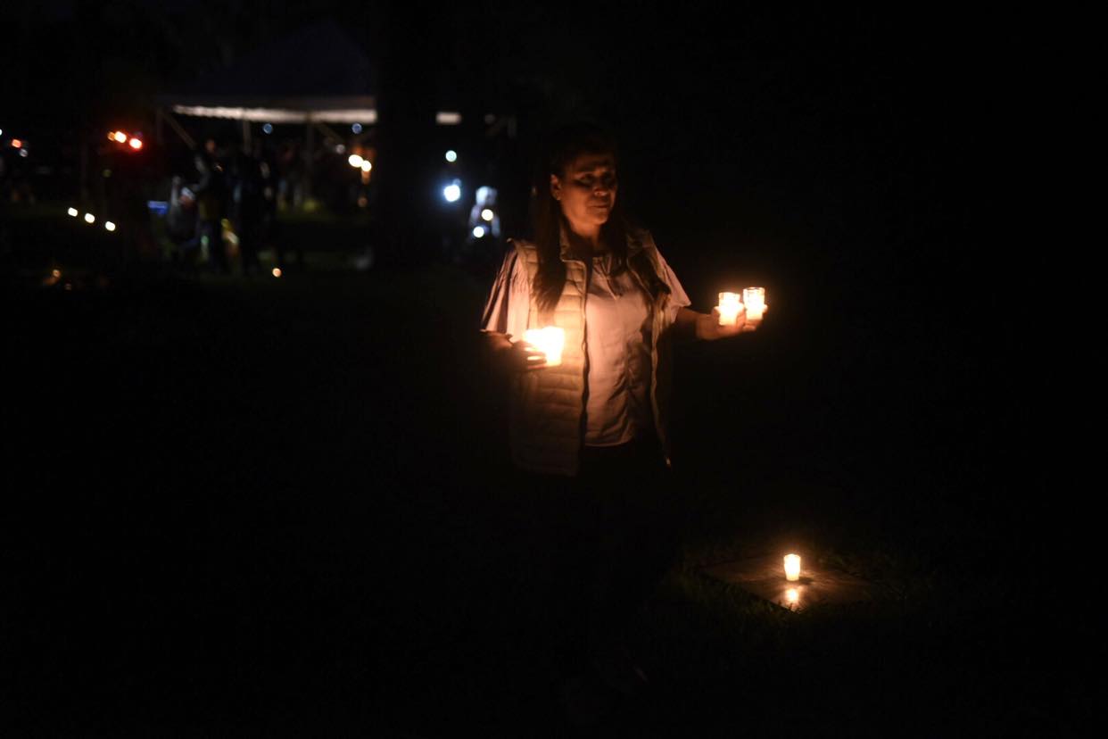 homenaje-luz-cementerio-los-parques-7 | 