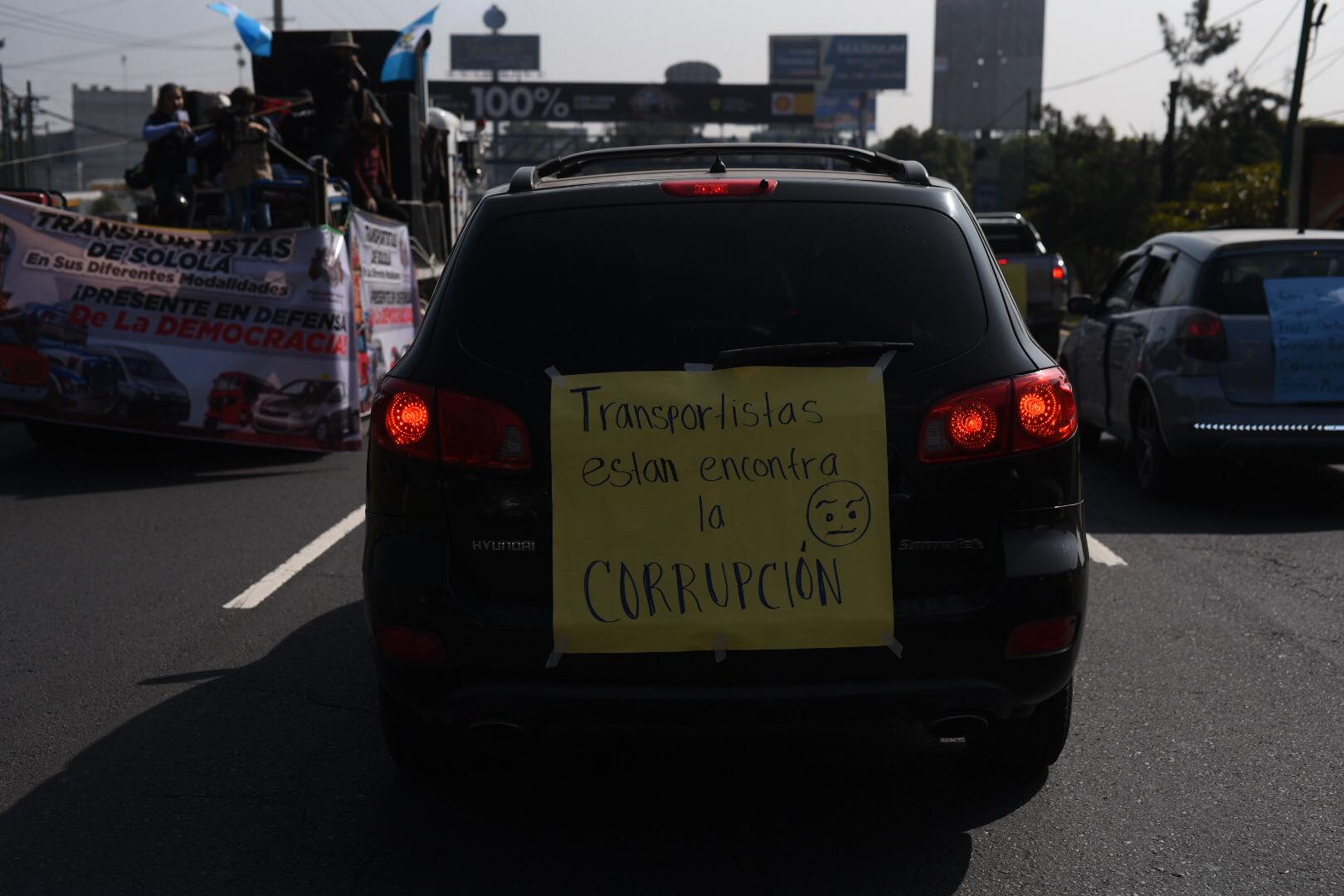 caravana-transportistas-calzada-roosevelt-emisoras-unidas3 | 