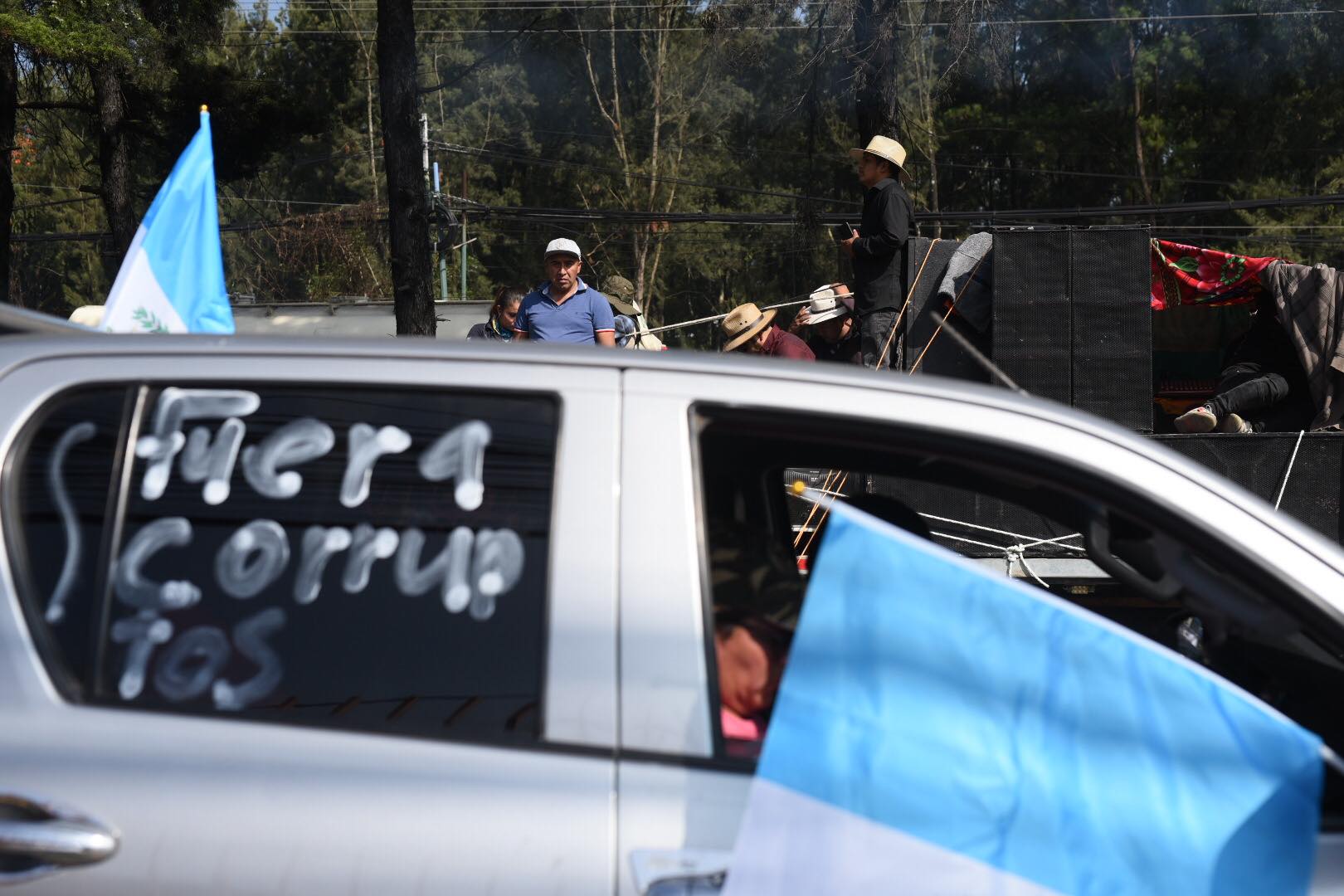 caravana-transportistas-calzada-roosevelt-emisoras-unidas | 