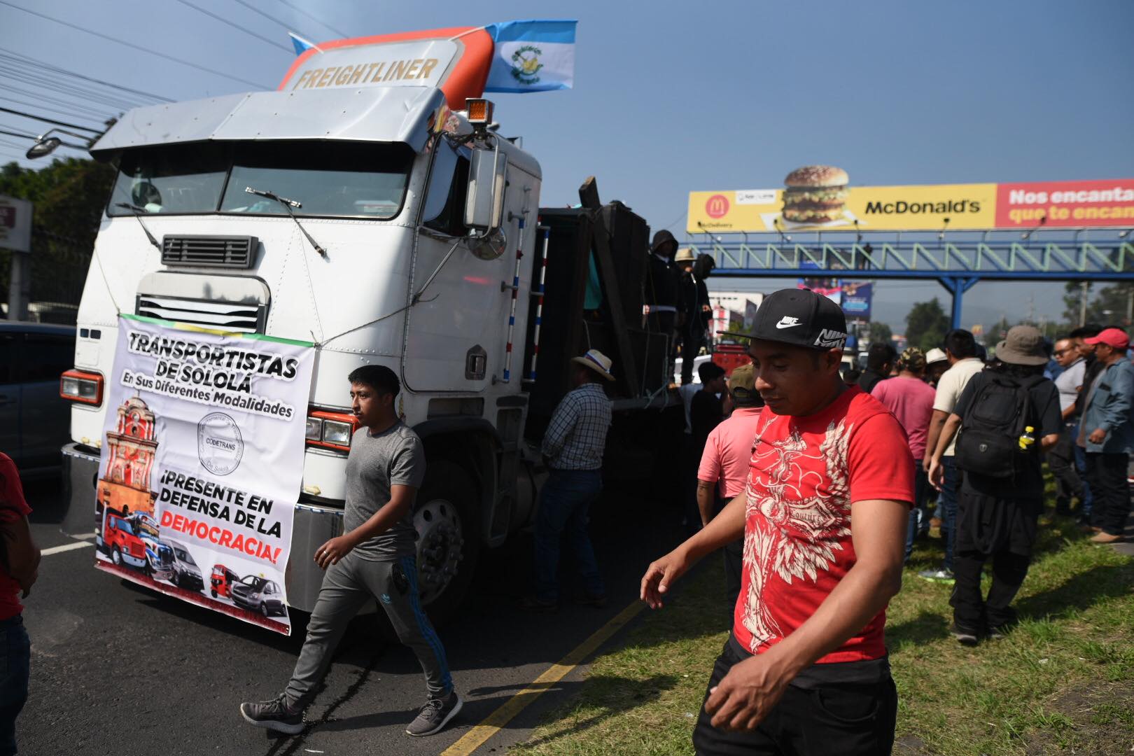 caravana-transportistas-calzada-roosevelt-emisoras-unidas8 | 