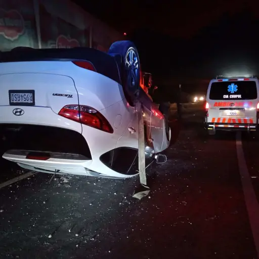 Accidente en Km. 115 de ruta Interamericana. Foto: Bomberos Voluntarios