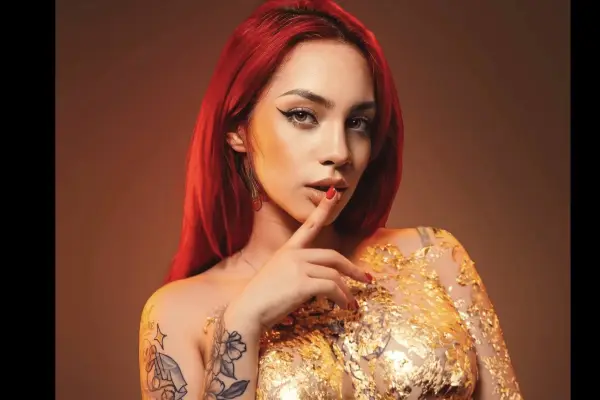 Con un beso, Kaeelen García anuncia colaboración íntima con famoso influencer