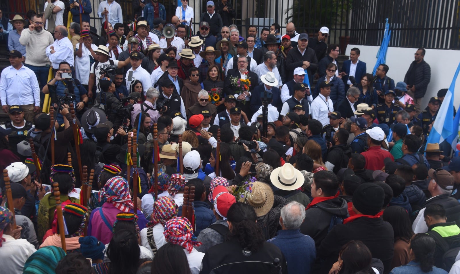 manifestacion-capital-arevalo-indigenas-emisoras-unidas2 | 