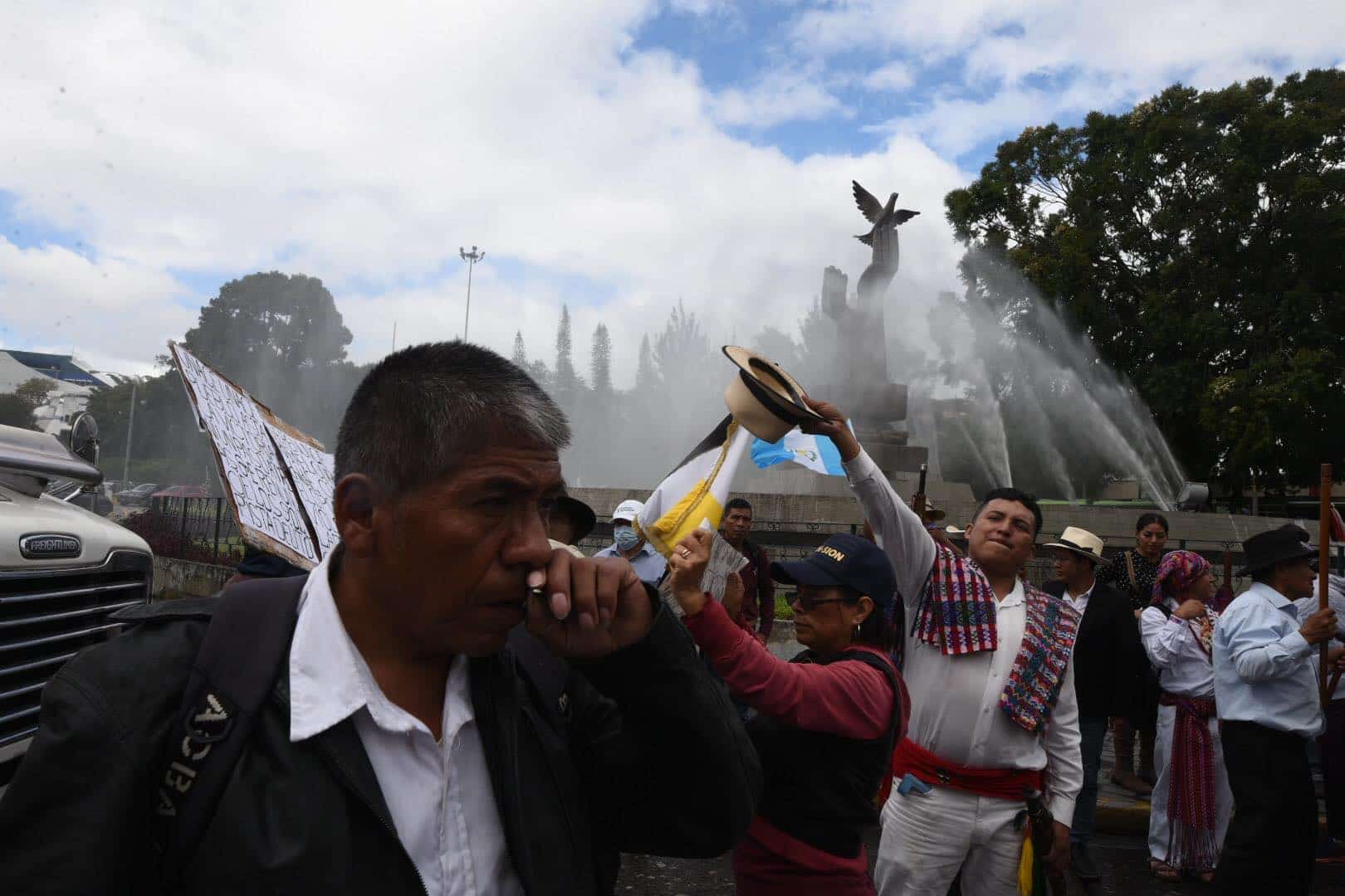 caminata-autoridades-indigenas-zona-1-emisoras-unidas18 | 