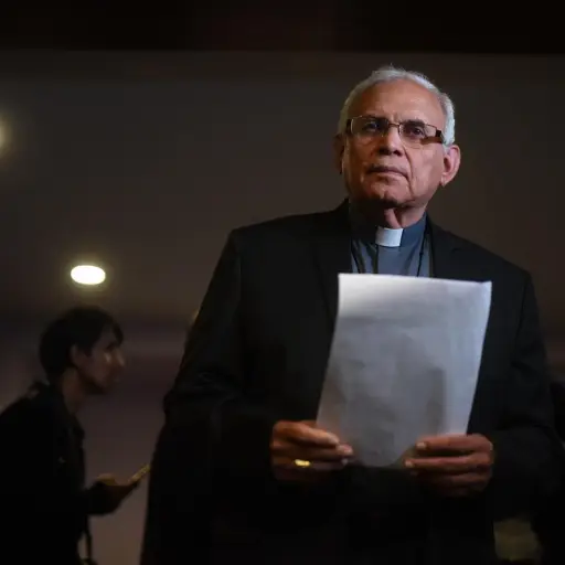 alvaro-ramazzini-sale-guatemala-1.jpg ,