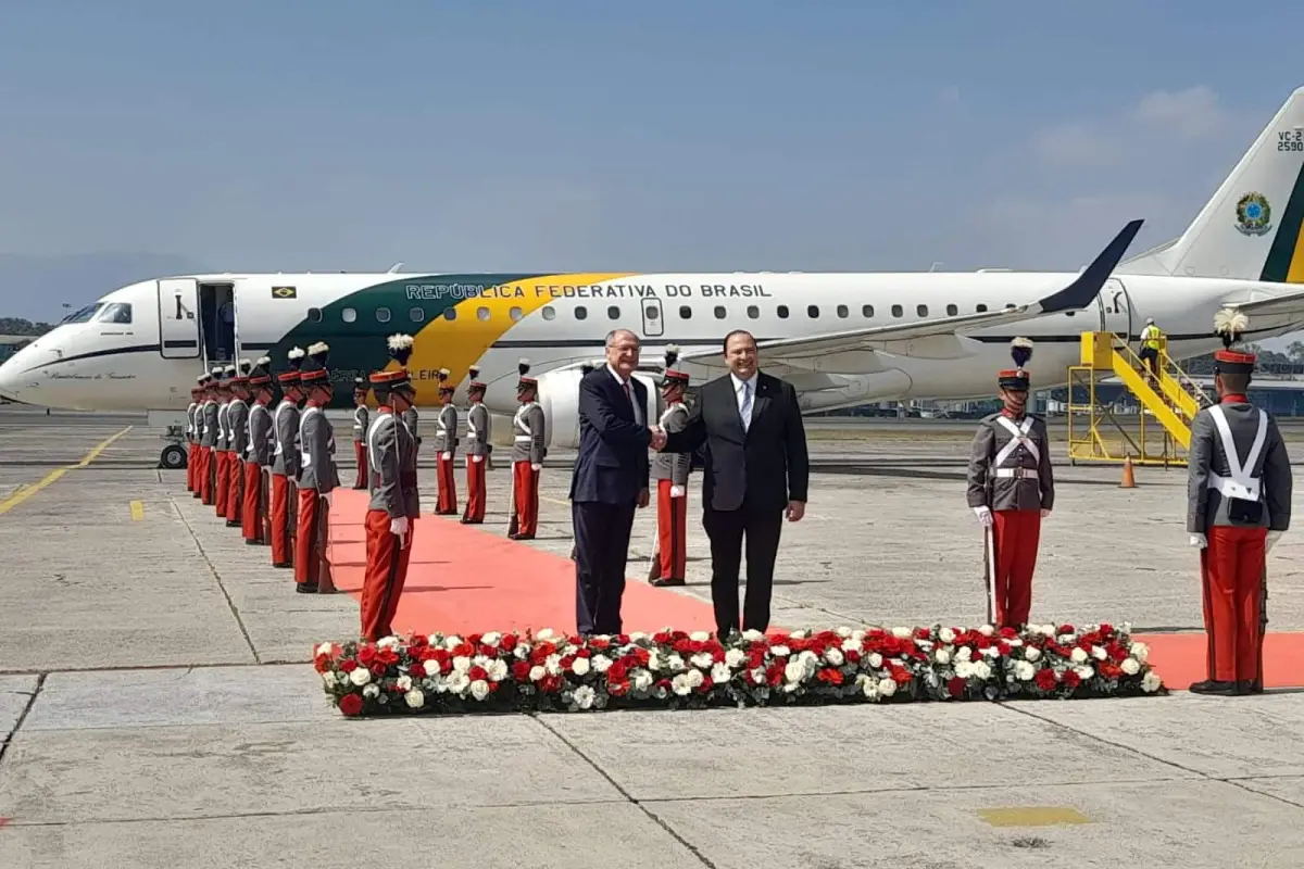 Vicepresidente de Brasil llega a Guatemala. Foto: Minex