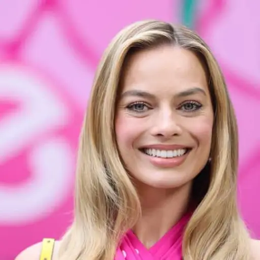 Margot Robbie ,