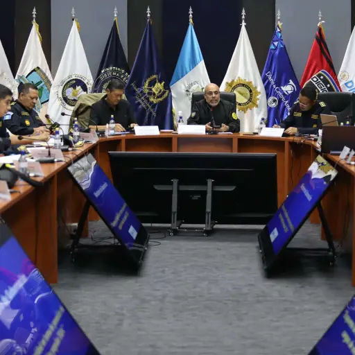 Gobernación se reúne con mandos medios de la pnc por la toma de mando 2024 ,