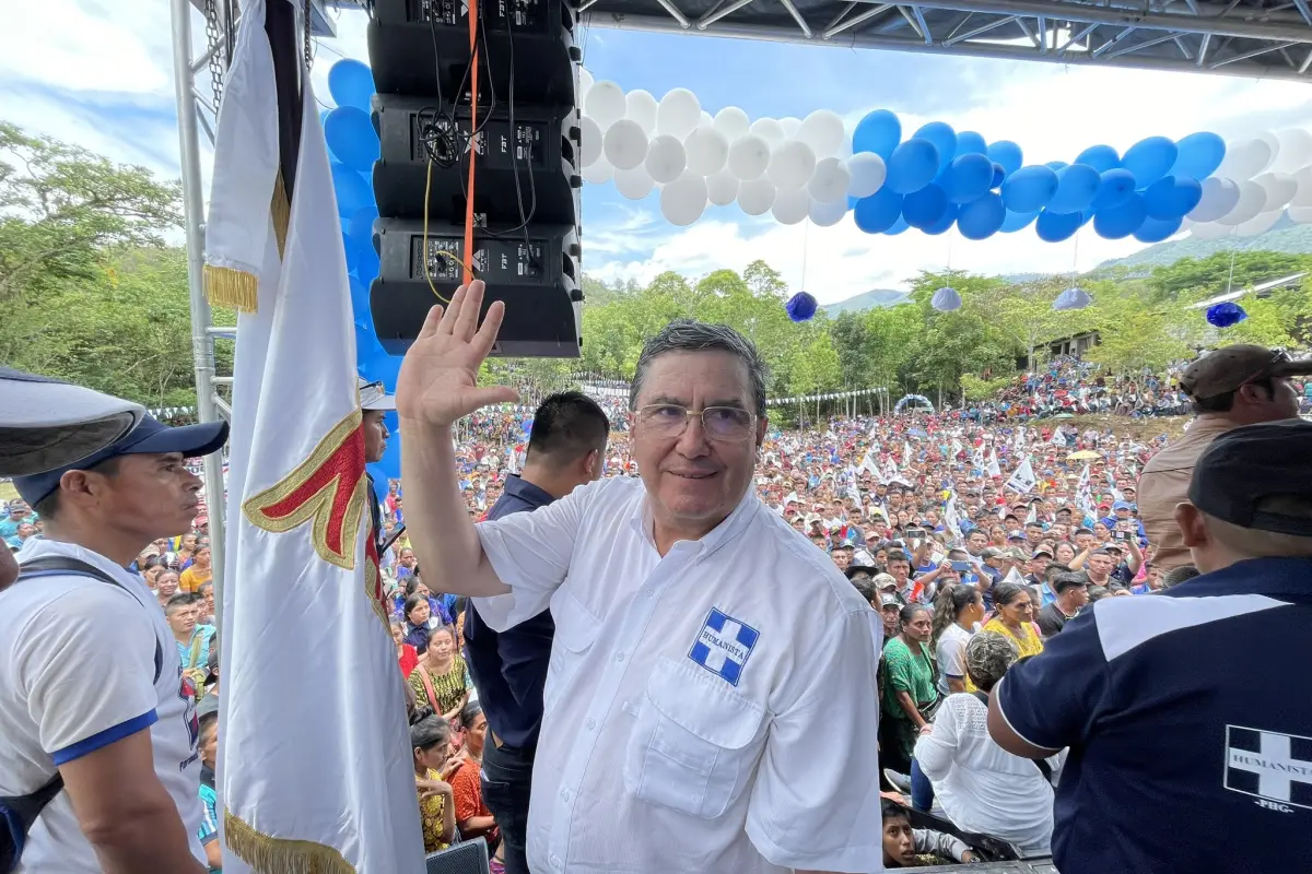 Diputado y ex candidato a la presidencia Rudio Lecsan Mérida, 