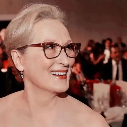 Meryl Streep ,