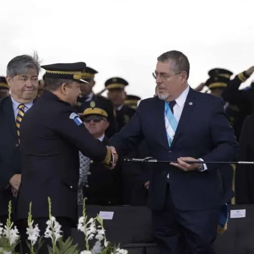 Bernardo Arevalo reunioin fiscal ,