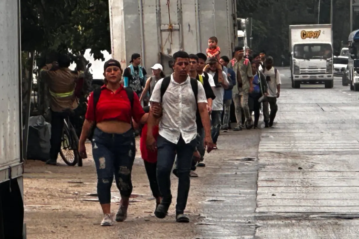 Caravana-de-Migrantes-foto-de-medios-de-Honduras-scaled-2.jpeg, 