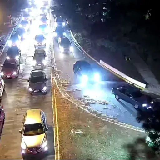 cuatro carriles bulevar san cristobal enero 2024 ,