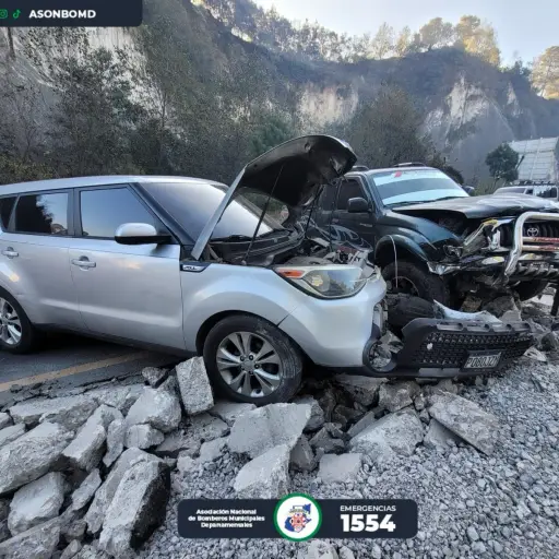 choque frontal en tecpán ,