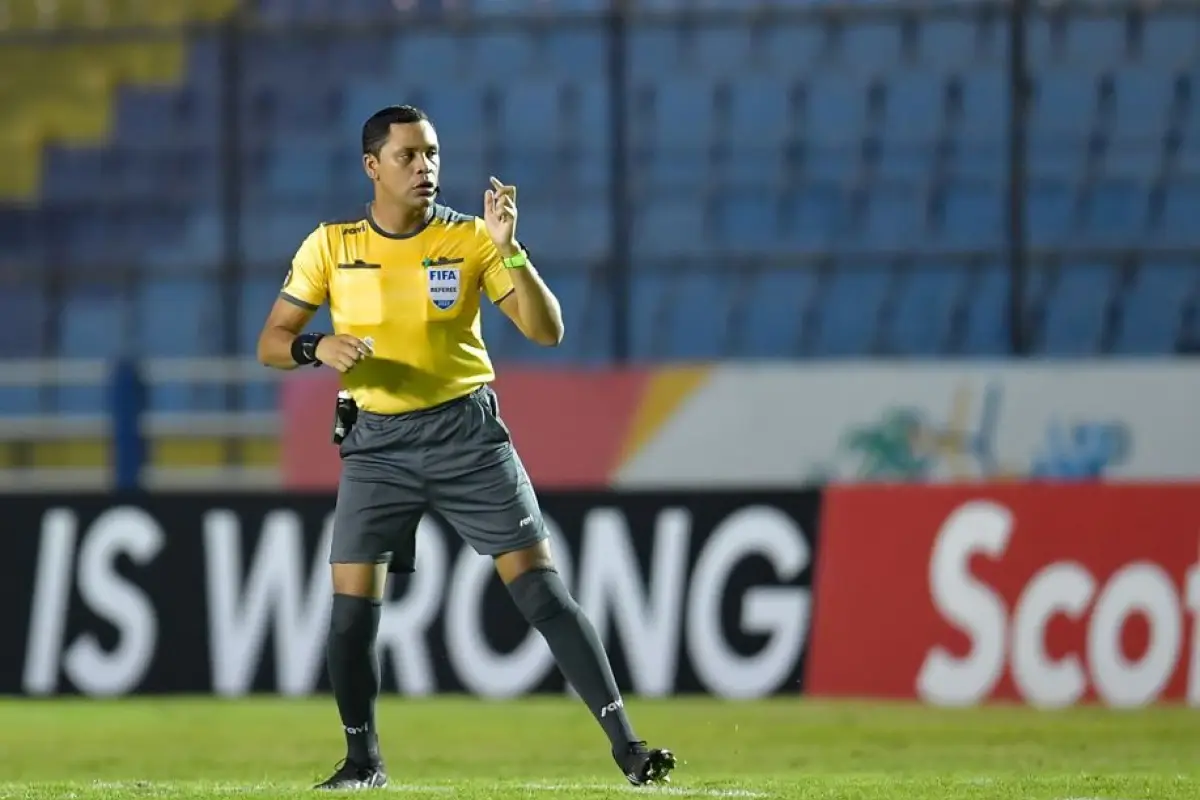 selvin-brown-arbitro-comunicaciones-monterrey-febrero-2024.jpg, 