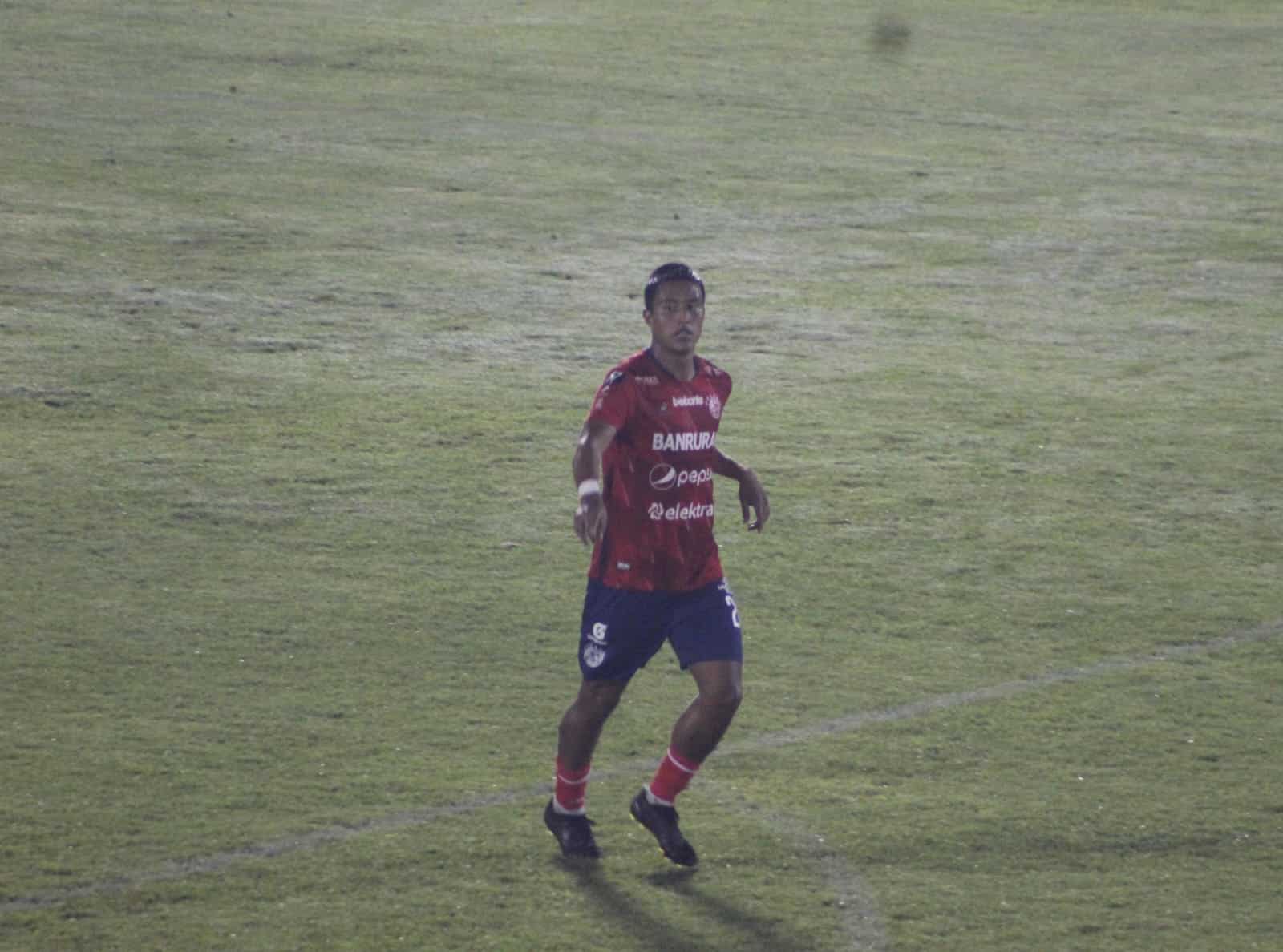 Celebración de Elmer Cardoza ante Xinabajul | 
