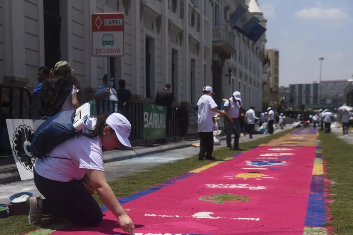 alfombra-mas-grande-ciudad-viernes-santo-municipalidad-de-guatemala-1.jpeg, 