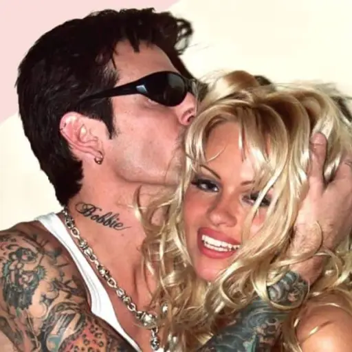 Tommy Lee cirugía mano ,