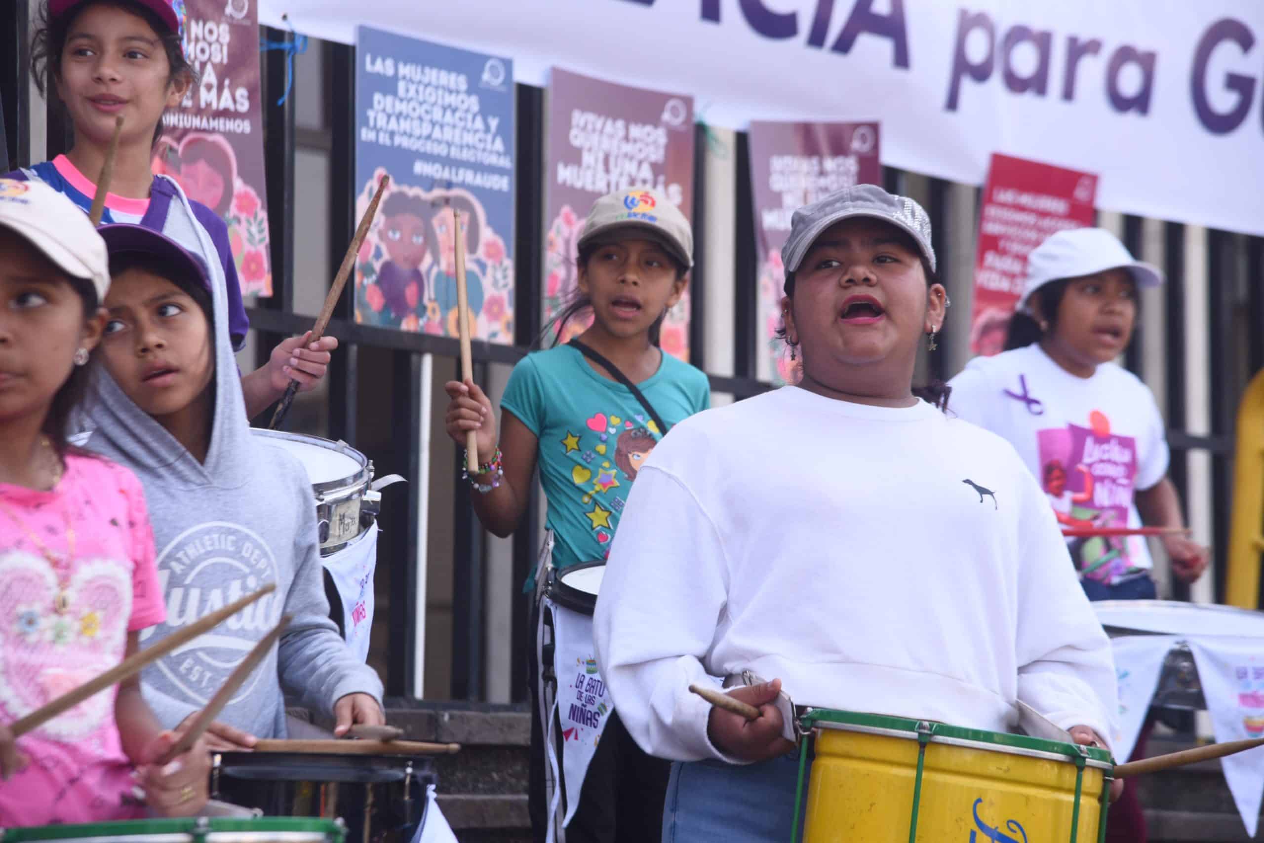 plantones-manifestaciones-8-marzo-dia-de-la-mujer-emisoras-unidas2 | 