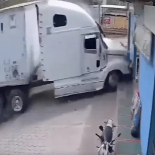 -motorista-provoca-fuerte-accidente-zacapa ,