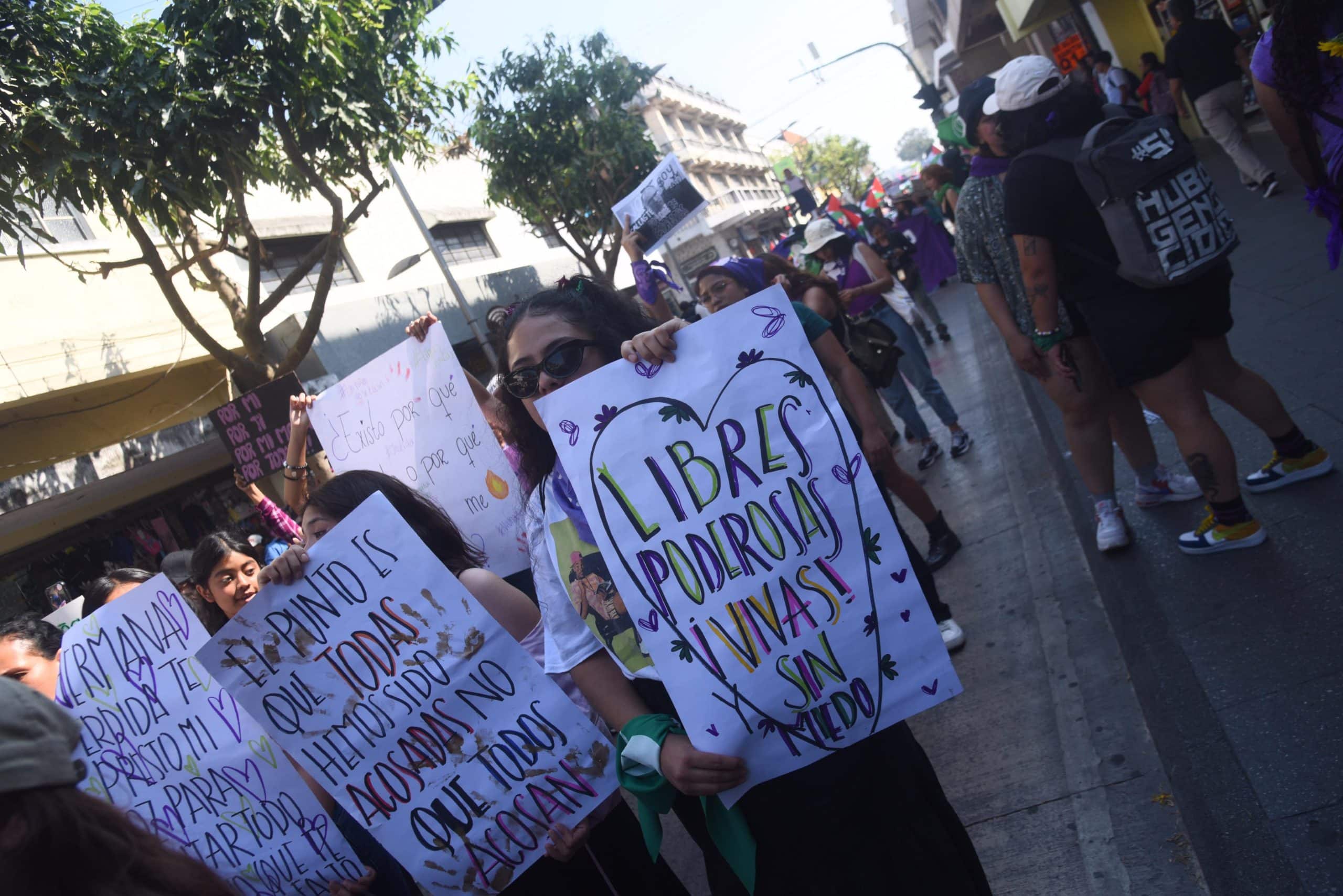 marcha-mujeres-guatemala-8-marzo-emisoras-unidas13 | 