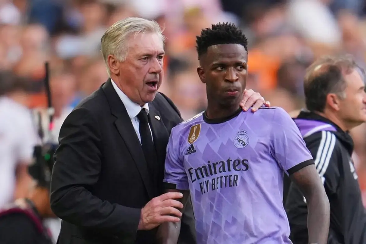 Vinícius Jr y Carlo Ancelotti - EFE