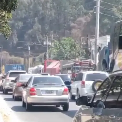 Alta afluencia vehicular hacia el sur del país ,
