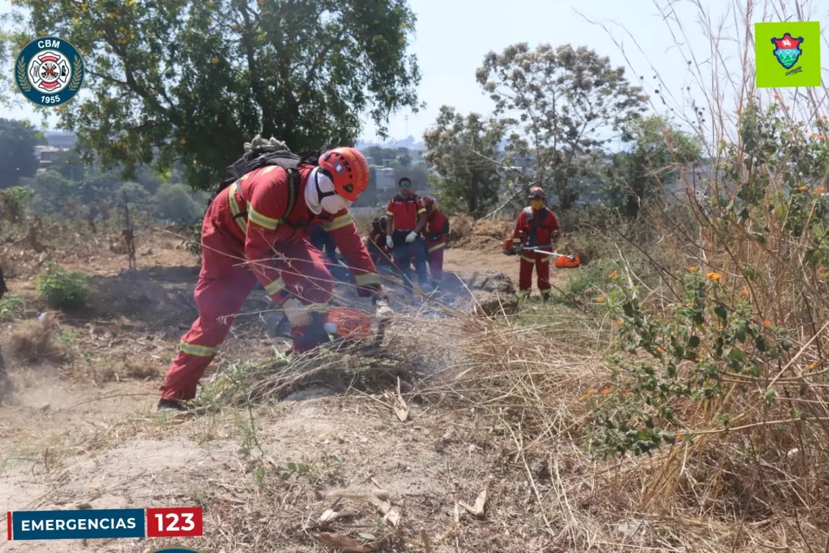 combate de incendios forestales bomberos municipales, 