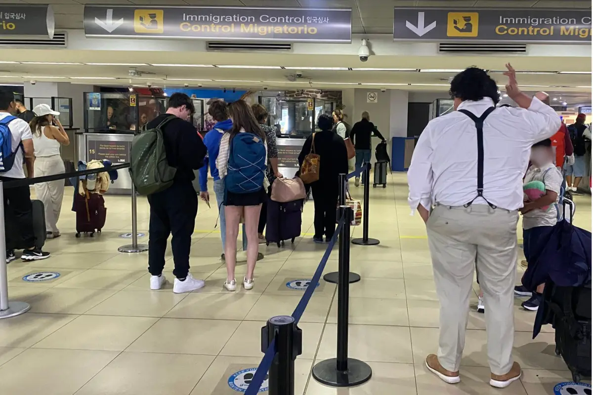 Extranjeros inadmitidos en el aeropuerto, 