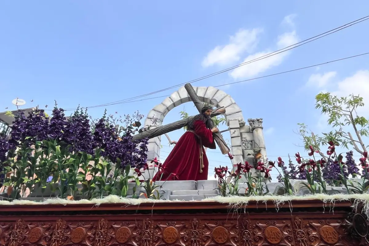 procesion-tres-potencias-la-parroquia-lunes-santo-emisoras-unidas.jpeg, 