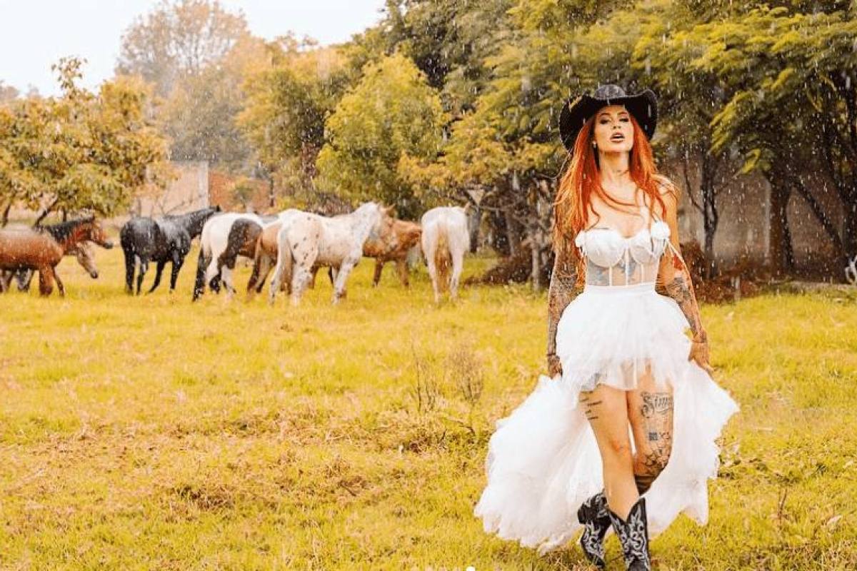Muere Elena Larrea, conocida por OnlyFans, tras cirugía estética