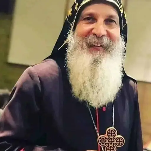 atacan-a-sacerdote-en-iglesia ,