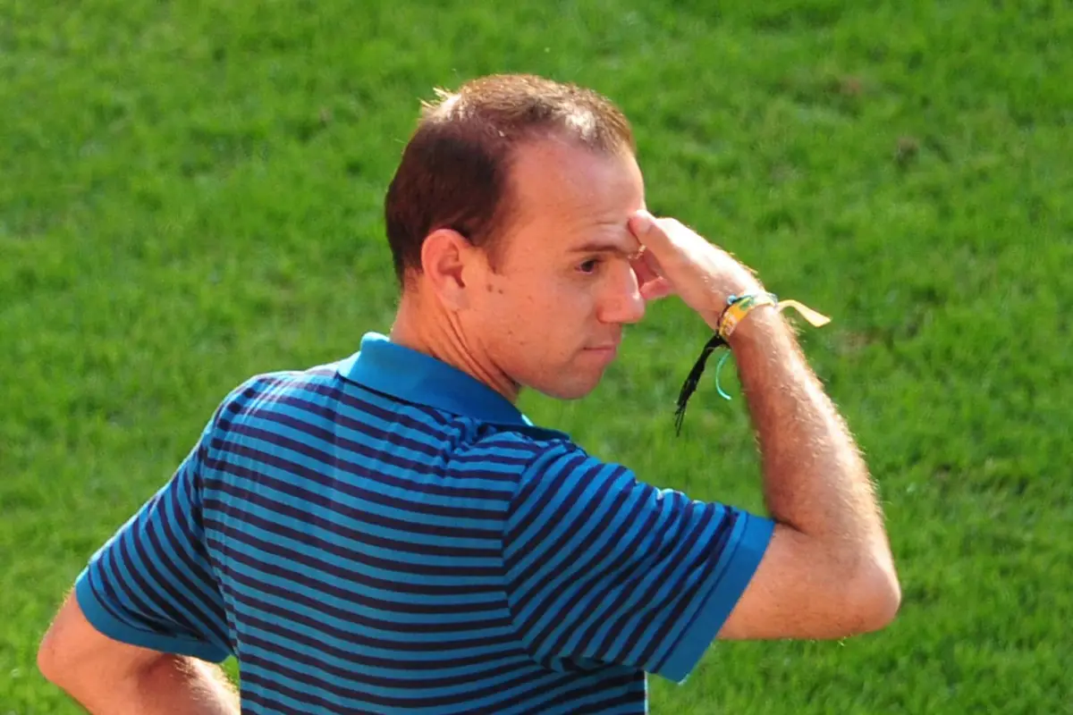 kleiton-lima-entrenador-de-santos-acusado-de-acoso-sexual-abril-2024,