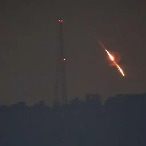 Undisclosed (-), 14/04/2024.- A view shows drones or missiles vying for targets at undisclosed locations in northern Israel, early 14 April 2024. According to the Israeli army IDF on early 14 April Iran launched missiles from its territory toward the terr