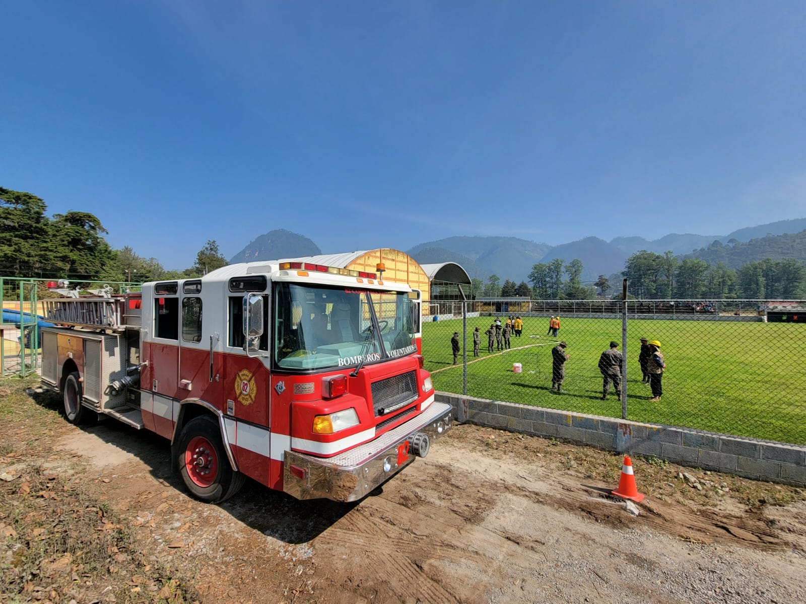 Incendio amenaza el Biotopo del Quetza Fotos Bomberos Voluntarios de Tactic | 