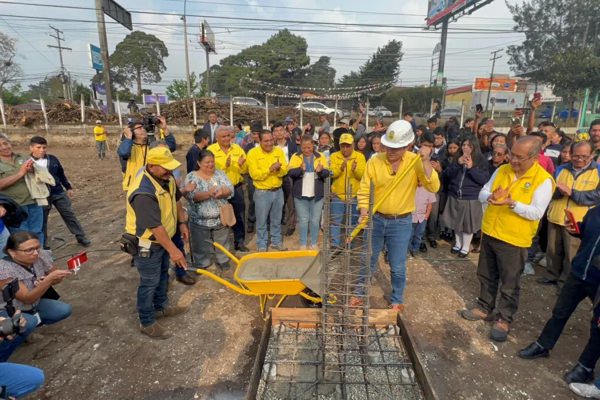 Inauguran construcción de instituto en Santa Catarina Pinula, 