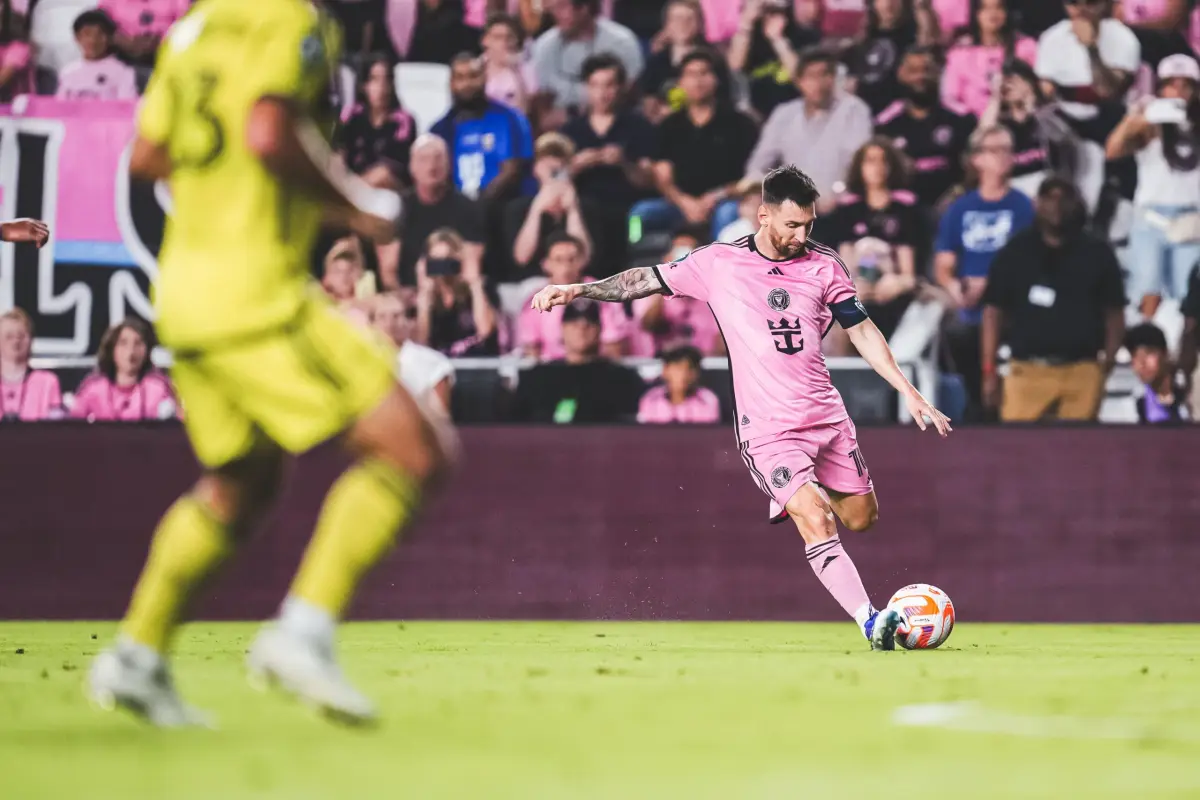 lionel-messi-sigue-siendo-duda-para-duelo-ante-monterrey-abril-2024-scaled-1.jpg, 