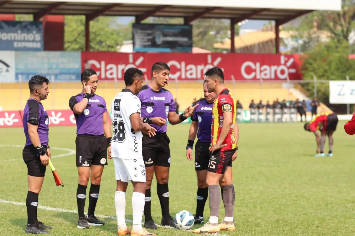 arbitro-zacapa-comunicaciones.jpg, 