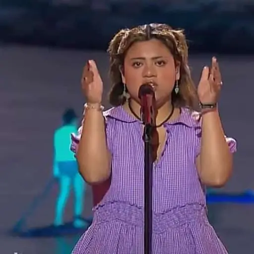 Julia Gagnon American Idol