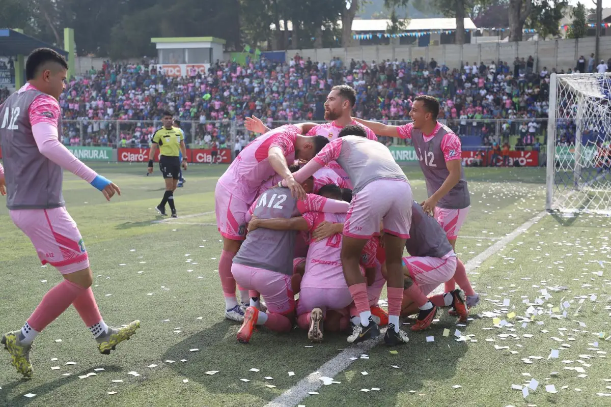 deportivo-mixco-ante-antigua-semfinales-clausura-2024-abril-2024.jpg, 