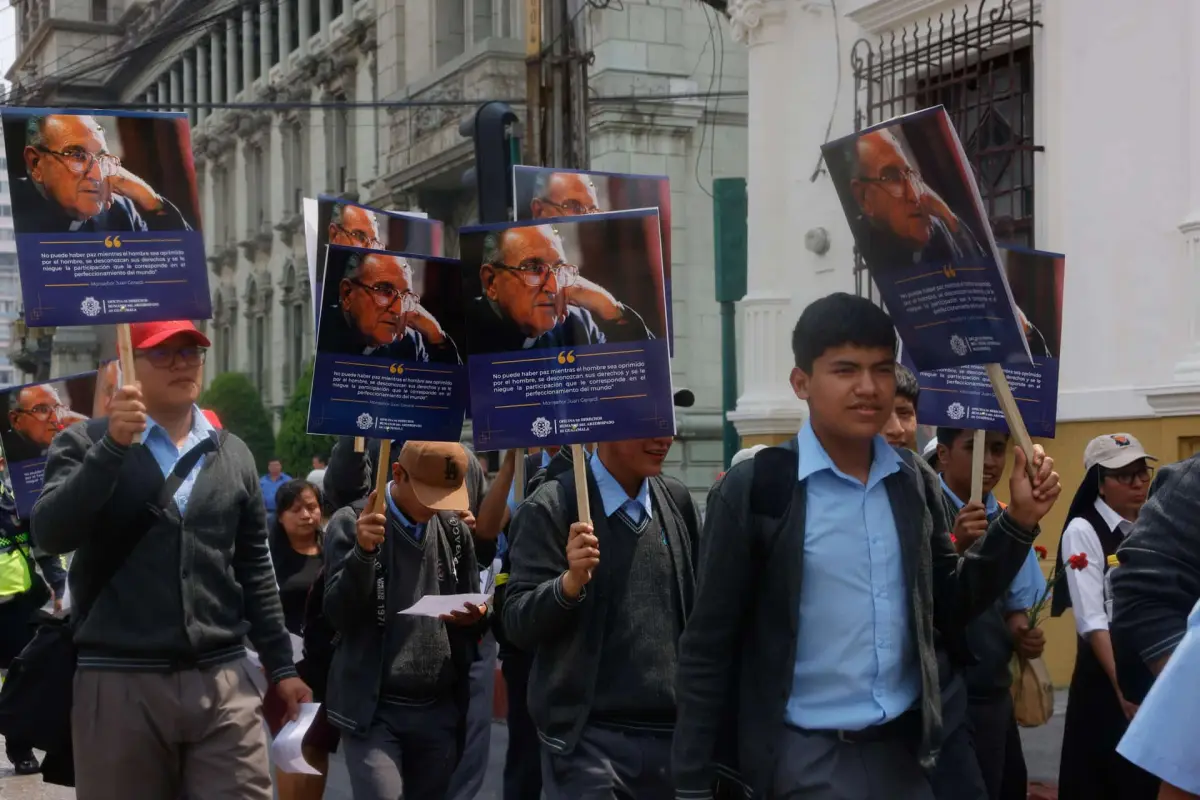 Caminata por el 26 aniversario de muerte del obispo Gerardi. Foto: EFE