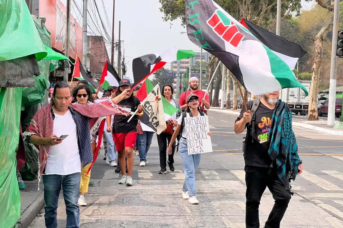 Manifiestan en contra de la violencia contra los pueblos oprimidos, 