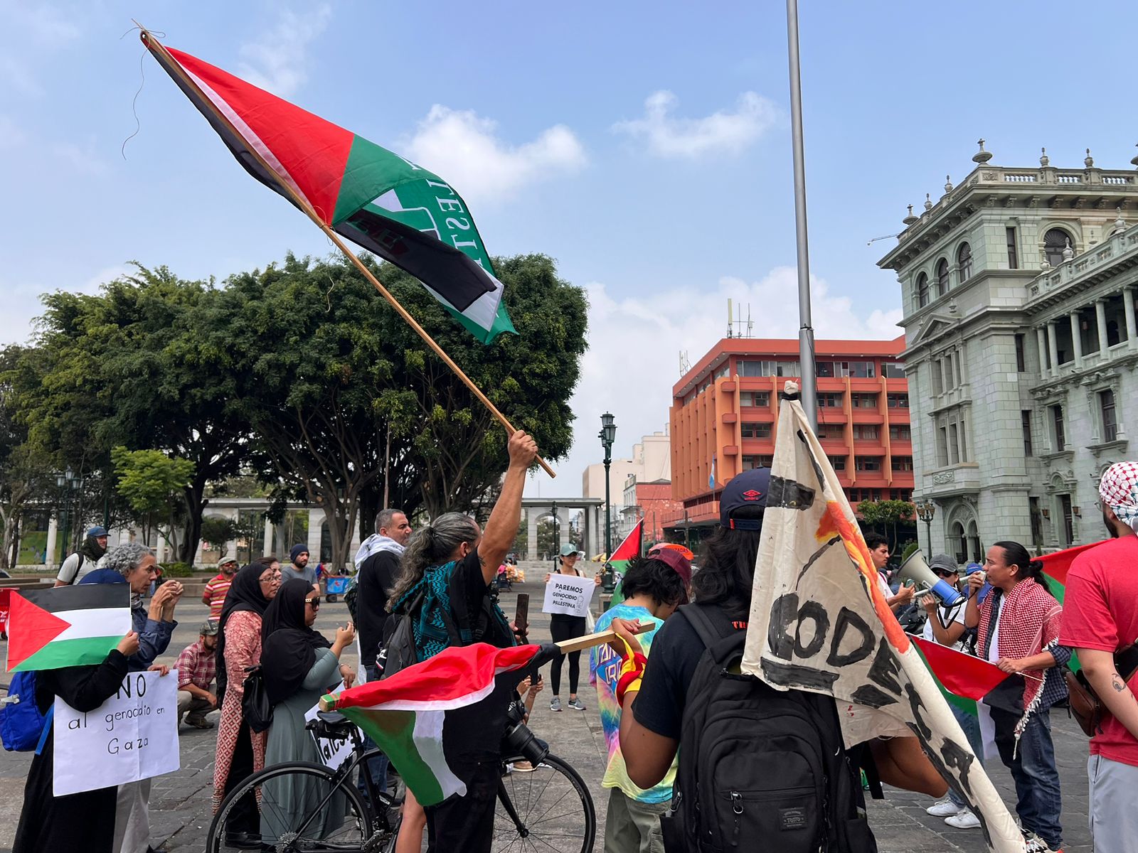 Manifiestan en contra de la violencia contra los pueblos oprimidos 002 | 