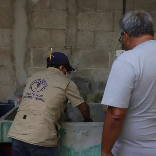 casos-de-dengue-en-guatemala-estan-por-llegar-a-15-mil ,