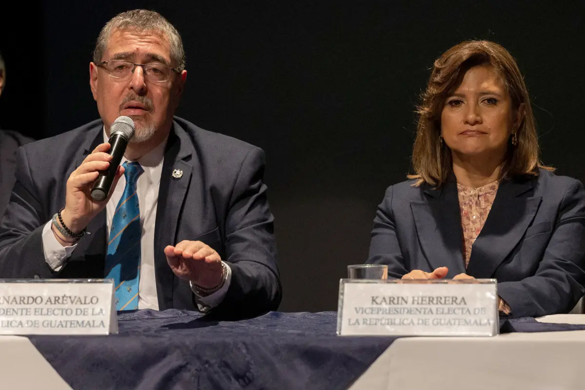 presidente-electo-bernardo-arevalo-vicepresidenta-karin-herrera-emisoras-unidas.jpg, 