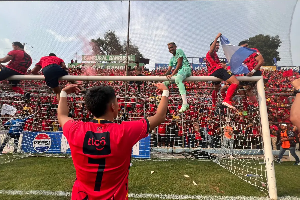 las-voces-de-los-campeones-de-municipal-clausura-2024.jpeg, 